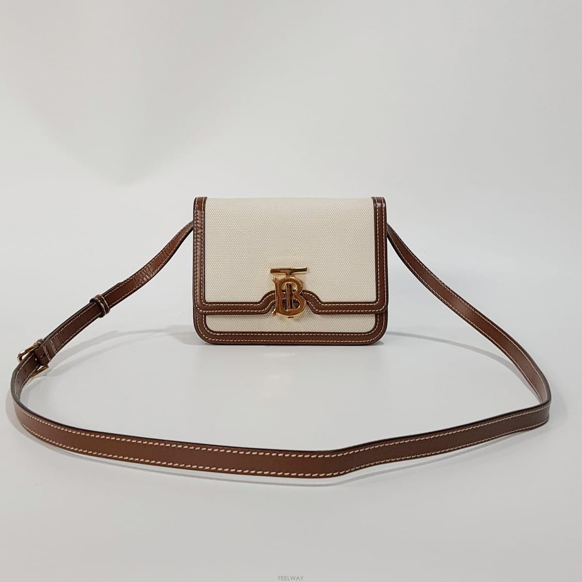 Burberry ������ �̴� ���� TB ũ�ν��� 8039364������ �̴� ���� TB ũ�ν��� 8039364