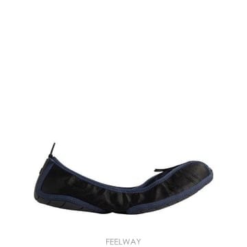 26FW 발렌시아가 플랫 슈즈 871962 WBLLT 1000 BLACK