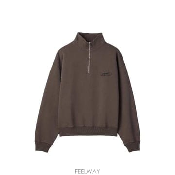 Jacquemus 26FW ��ũ���� ������ 25ESSM00313AJ00174 BROWN 85026FW ��ũ���� ������ 25ESSM00313AJ00174 BROWN 850