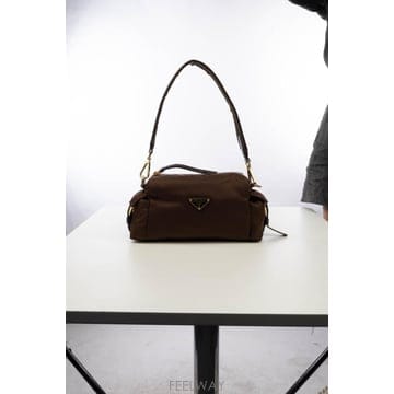 26FW 프라다 익스플로어 스몰 리나일론 및 가죽 숄더백 1BH232VNOORDLN F0038 Bruciat