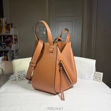 로에베 스몰 해먹백 토트 숄더백 클래식 카프스킨 탄 38730S35-2530