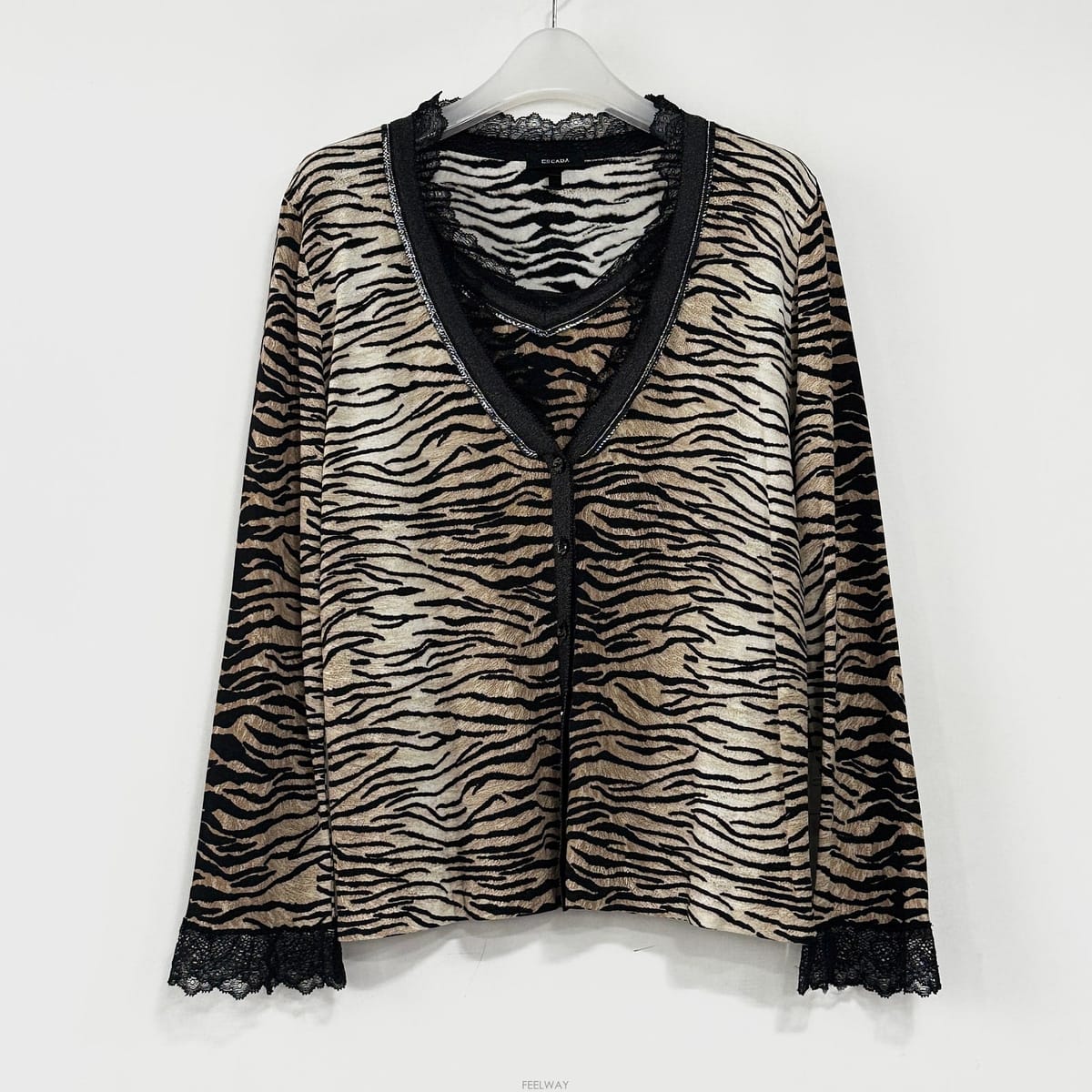 ESCADA ������� ȣ�� ���̽� ����� ���� ��Ʈ������� ȣ�� ���̽� ����� ���� ��Ʈ