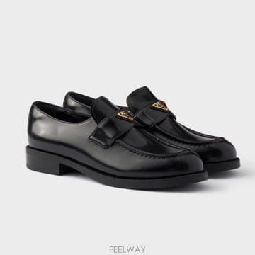 프라다 (국내배송) 26FW 브러시드 가죽 로퍼 블랙 여성 단화 1D329N FDX25 055