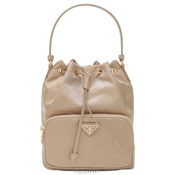 PRADA 26FW ����� �࿧ �����Ϸ� ��Ŷ�� 1BH038 RV44 F004026FW ����� �࿧ �����Ϸ� ��Ŷ�� 1BH038 RV44 F0040