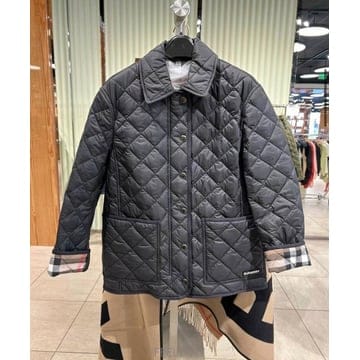Burberry Burberry Dalry Diamond Quilted Jacket ������ �޸�Burberry Dalry Diamond Quilted Jacket ������ �޸�