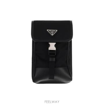 프라다 26FW 삼각로고 버클 미니 크로스백 블랙 2ZH109 2DMH F0002