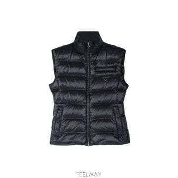 PRADA ����� 26FW �ﰢ�ΰ� �е� ���� ���� 290546 11HU F0002����� 26FW �ﰢ�ΰ� �е� ���� ���� 290546 11HU F0002