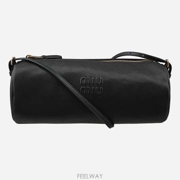 Miu Miu �̿�̿� 6F 5NE851 AEFX F0002 �ΰ� ���� �Ŀ�ġ ����� �����̿�̿� 6F 5NE851 AEFX F0002 �ΰ� ���� �Ŀ�ġ ����� 