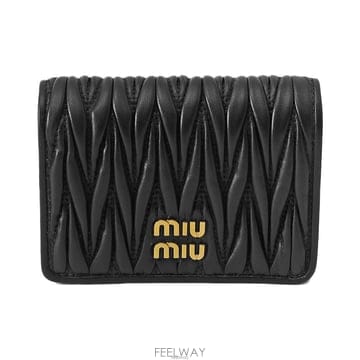 Miu Miu �̿�̿� 26SS ��Ʋ�� ���� �ΰ� �������� ������ ���� 5MV021 AFPP F0002�̿�̿� 26SS ��Ʋ�� ���� �ΰ� �������� ������ ���� 