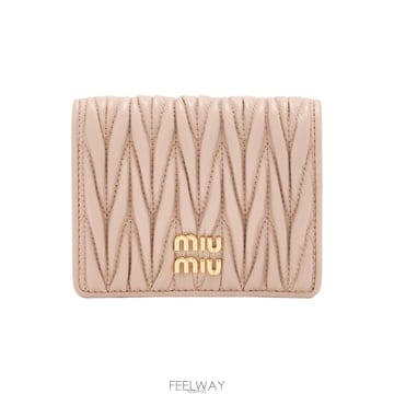Miu Miu �̿�̿� 26FW ���� �ΰ� ��Ʋ�� ���� ������ �Ŀ�� 5MV204 AFPP F0236�̿�̿� 26FW ���� �ΰ� ��Ʋ�� ���� ������ �Ŀ�� 5M