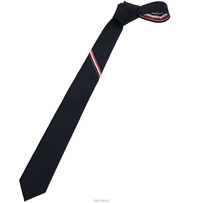 Thom Browne 26FW[�־Ƹ�] ����� �Ｑ ��Ʈ������ ��Ÿ�� MNL021A F0147 415 �����߼�26FW[�־Ƹ�] ����� �Ｑ ��Ʈ������ ��Ÿ�� MNL021A F