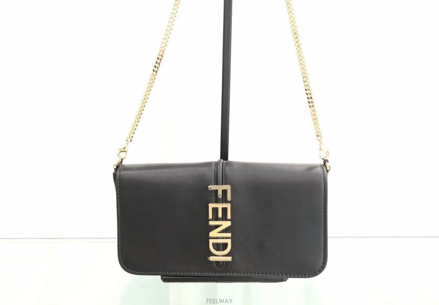 FENDI ��� �̻�� ����ǰ �ΰ� �׶��� ���� ü�� ��� ũ�ν��� 8bs076 ��ȭ��Ǯ����� �̻�� ����ǰ �ΰ� �׶��� ���� ü�� ��� ũ�ν���