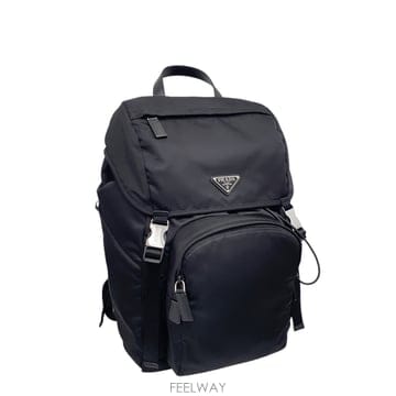 프라다 2VZ135 포코노 블랙 은장 삼각로고 백팩