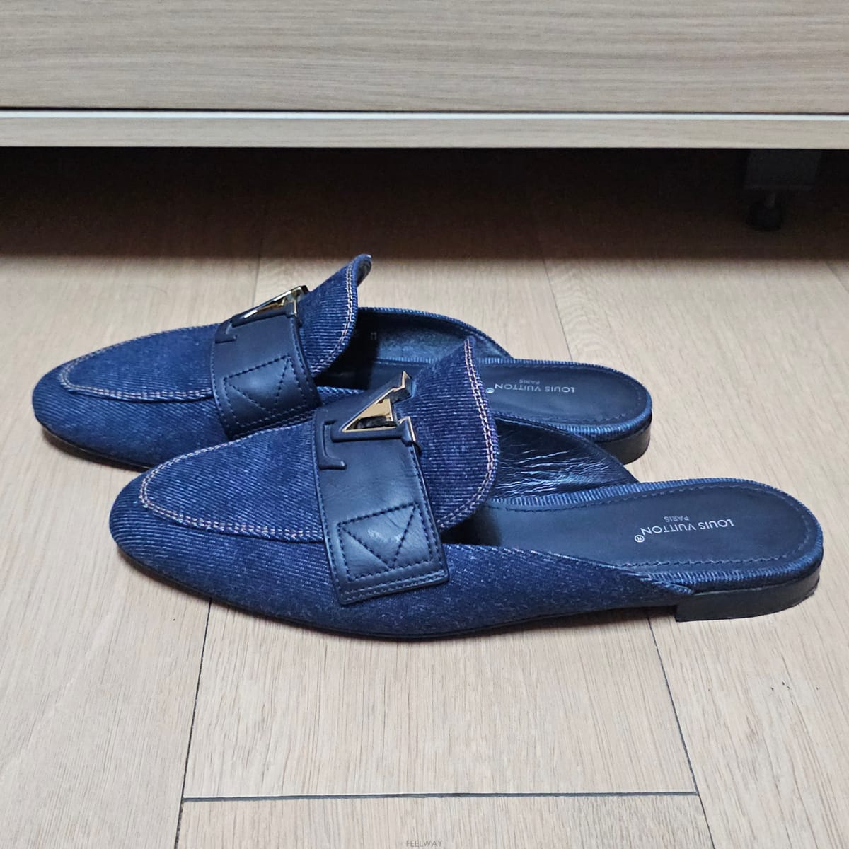 Louis Vuitton ���̺��� LV ���� ����-�� ���� �����÷��� ������ 235���̺��� LV ���� ����-�� ���� �����÷��� ������ 235
