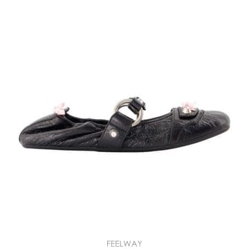 Balenciaga 26FW �߷��þư� FL �ǹ��� �� ���� �÷����� 864665 WZD41 1580 black26FW �߷��þư� FL �ǹ��� �� ���� �÷����� 864665 WZD4