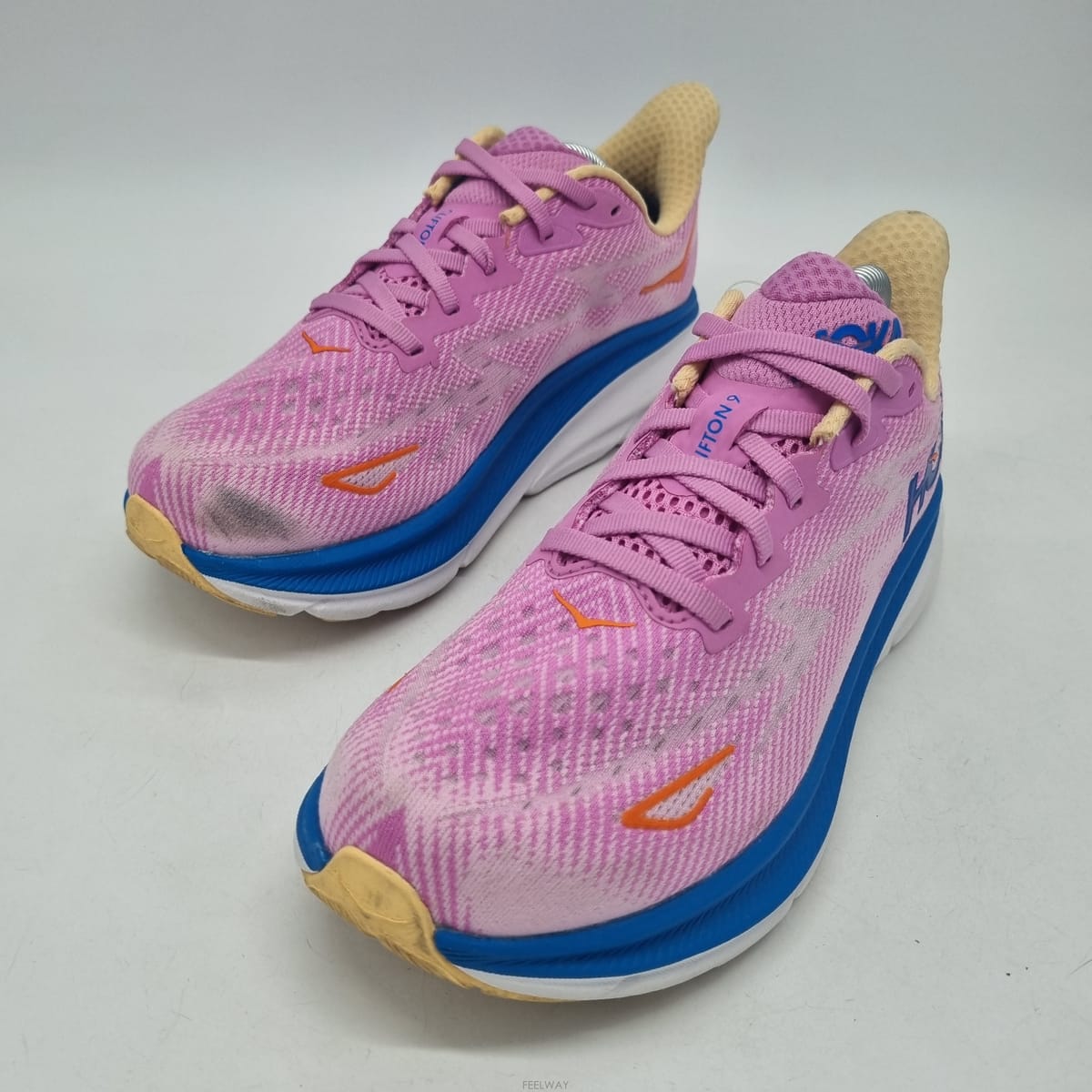 HOKA ONE ONE ȣī Ŭ������ 9 ��ũ ���� 230mm(WIDE)ȣī Ŭ������ 9 ��ũ ���� 230mm(WIDE)