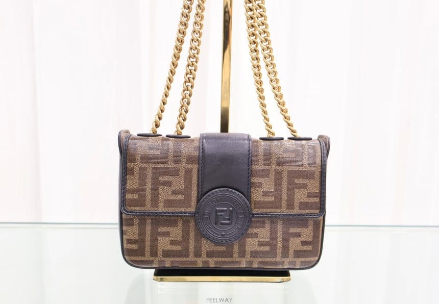 FENDI ��� FF �̴� ��� ũ�ν��� 8BS016��� FF �̴� ��� ũ�ν��� 8BS016