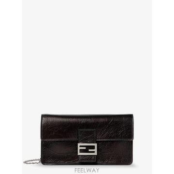 FENDI [N85]��� 8M0602 ���� ũ�ν��� ����� ���۹� FENDI Wallet on Chain Tube le[N85]��� 8M0602 ���� ũ�ν��� ����� ���۹� FENDI Wal
