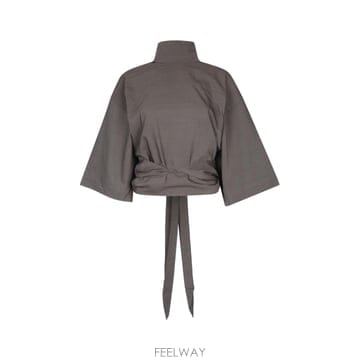 Jacquemus [X45]��ũ���� TOW00952AW00653 950 ���� ���� ���� ����콺 LA BLOUSE HAVANA[X45]��ũ���� TOW00952AW00653 950 ���� ���� ���� ����