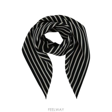 Toteme [X45]���� 221852800 200 ���� ��ī�� �񵵸� ���÷� Signature monogram silk[X45]���� 221852800 200 ���� ��ī�� �񵵸� ���÷� Sign