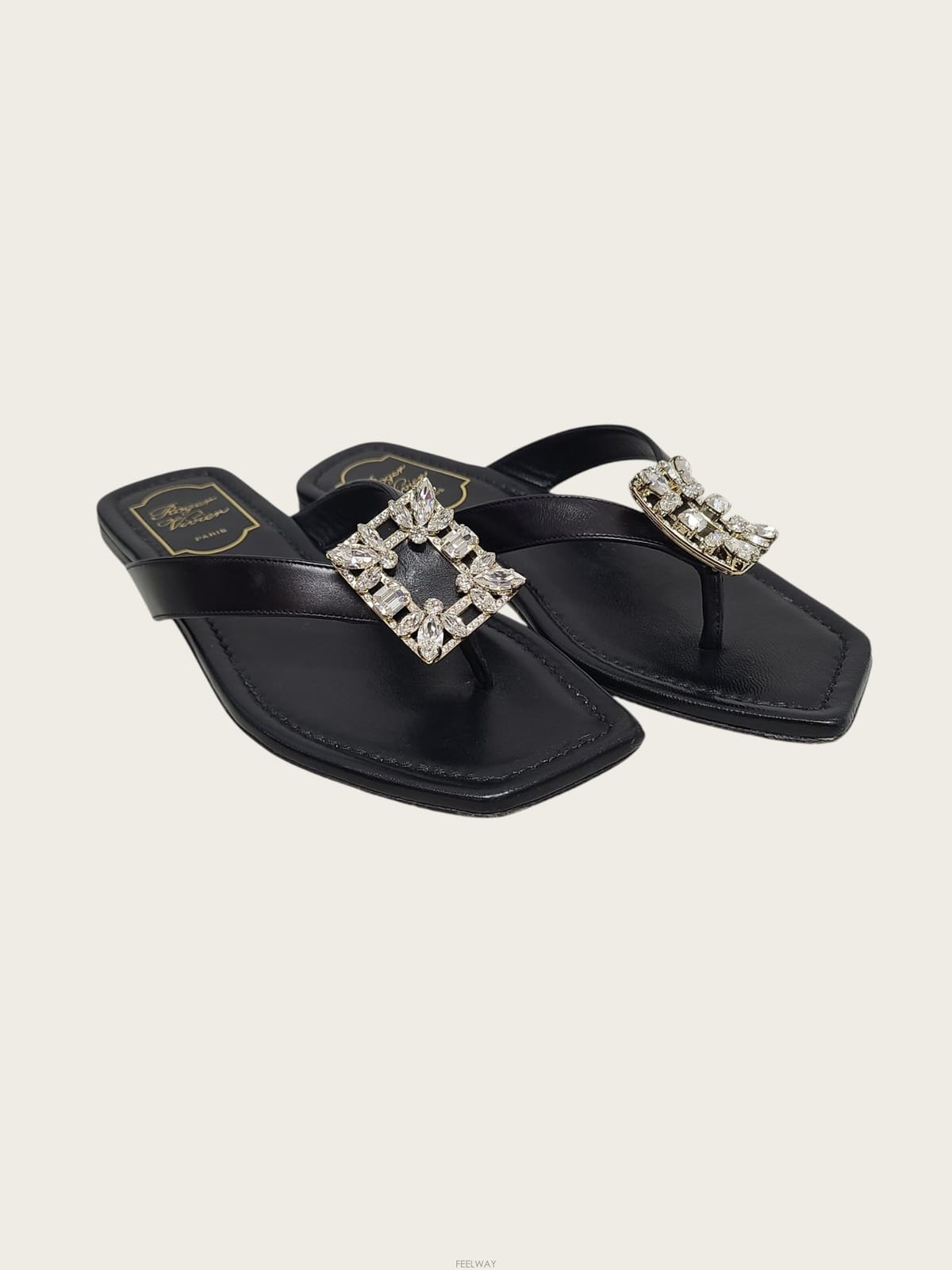 Roger Vivier [�߰���ǰ/���̽���] ������� ���� �̴� RV ��ν� �� �纸 �ø��ö� �ɸ� ����[�߰���ǰ/���̽���] ������� ���� �̴� RV ��ν� �� 
