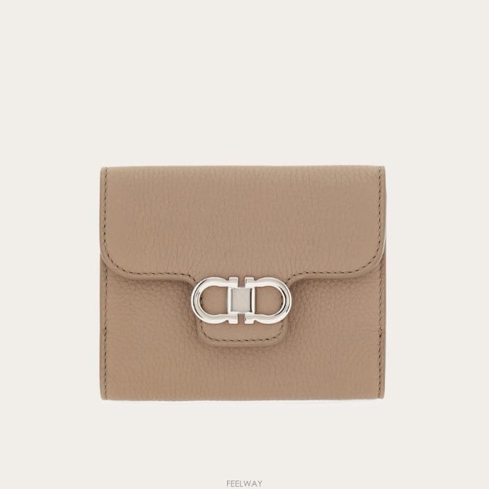 Ferragamo ��󰡸� (������ȭ�� Ǯ��Ʈ) ��ġ�� ����Ʈ ���� ���� ������ 220961 796470��󰡸� (������ȭ�� Ǯ��Ʈ) ��ġ�� ����Ʈ ���� ���� 