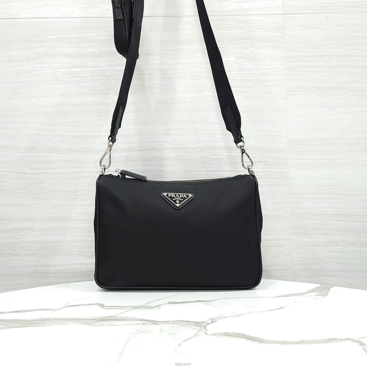 PRADA [������] ����� �ﰢ�ΰ� �����Ϸ� ���ǾƳ� �Ŀ�ġ ũ�ν��� 2VH113[������] ����� �ﰢ�ΰ� �����Ϸ� ���ǾƳ� �Ŀ�ġ ũ��