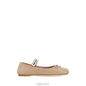 Miu Miu �δ��� MIU MIU �ΰ� ��� ���� �÷������δ��� MIU MIU �ΰ� ��� ���� �÷�����
