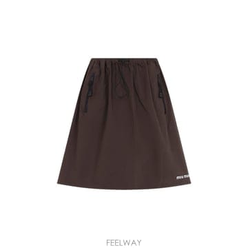 Miu Miu �δ��� MIU MIU �̿�̿� ���� ��ĿƮ�δ��� MIU MIU �̿�̿� ���� ��ĿƮ