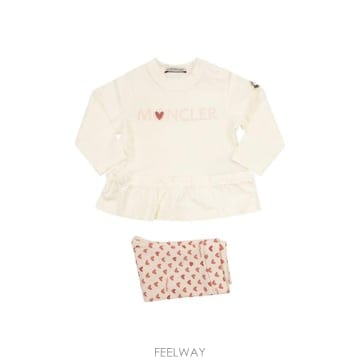 26SS Moncler 코튼 셋 with 하트 프린트 K29518M0000989AUMF00 TP5779731