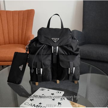 (국내배송) 프라다 리나일론 미듐 백팩 블랙 1BZ811-V44/RV44-F0002