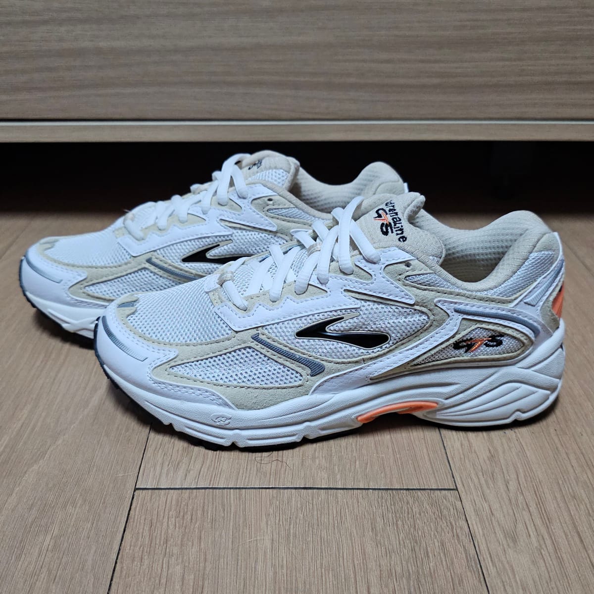 | Other Brand | ��轺 �Ƶ巹���� GTS 4 ��������ȭ ����Ŀ�� 230��轺 �Ƶ巹���� GTS 4 ��������ȭ ����Ŀ�� 230