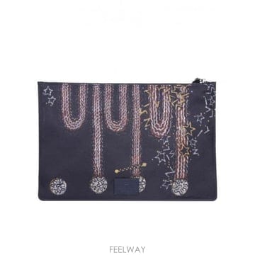 Valentino 21SS Valentino ���� Ŭ��ġ PY2P0483CHBM30 TP57924052121SS Valentino ���� Ŭ��ġ PY2P0483CHBM30 TP579240521