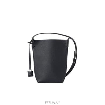 Loro Piana 26SS �η��ǾƳ� ���� messenger �� FAO5532804M TP57924594026SS �η��ǾƳ� ���� messenger �� FAO5532804M TP579245