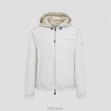 Moncler 26SS Moncler ��Ŭ���� Berguns ���� ���� L10971A00016M598420F TP5792426SS Moncler ��Ŭ���� Berguns ���� ���� L10971A00016M5