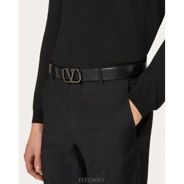 Valentino 26SS Valentino ���� ��Ʈ UY0T0Q90AZR0NO TP57818907926SS Valentino ���� ��Ʈ UY0T0Q90AZR0NO TP578189079