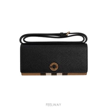Burberry ������ 26SS HOLLY HSC �Ͽ콺üũ ��Ʈ ũ�ν��� ���� 8121420������ 26SS HOLLY HSC �Ͽ콺üũ ��Ʈ ũ�ν��� ���� 81