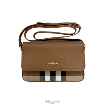 Burberry ������ 26SS �� HAMPSHIRE üũ ���&ũ�ν��� � 8107270������ 26SS �� HAMPSHIRE üũ ���&ũ�ν��� � 81072