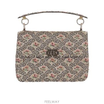 Valentino 26SS Valentino ���� messenger �� WB0122JBY0AF TP57746806526SS Valentino ���� messenger �� WB0122JBY0AF TP577468