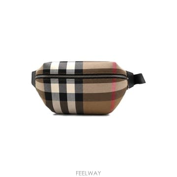 Burberry ������ 26SS �Ҵ� üũ �̵�� ���̽�Ʈ�� �������� 8084555������ 26SS �Ҵ� üũ �̵�� ���̽�Ʈ�� �������� 808