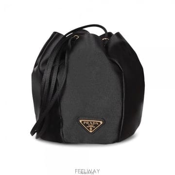 PRADA ����� 26SS �ﰢ�ΰ� ��ƾ �̴� ��Ŷ�� ���� 1BE103 AC4 F0002����� 26SS �ﰢ�ΰ� ��ƾ �̴� ��Ŷ�� ���� 1BE103 AC4 