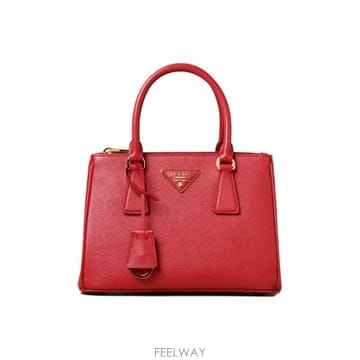 PRADA ����� �ﰢ�ΰ� ���ǾƳ� ���� �������ƹ� ���� 1BA896 NZV F068Z����� �ﰢ�ΰ� ���ǾƳ� ���� �������ƹ� ���� 1BA896 N