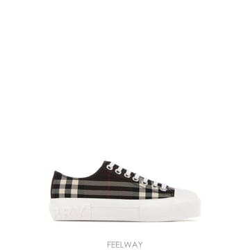 Burberry 25FW ������ üũ ����Ŀ�� 8114116 C1494 Checked25FW ������ üũ ����Ŀ�� 8114116 C1494 Checked