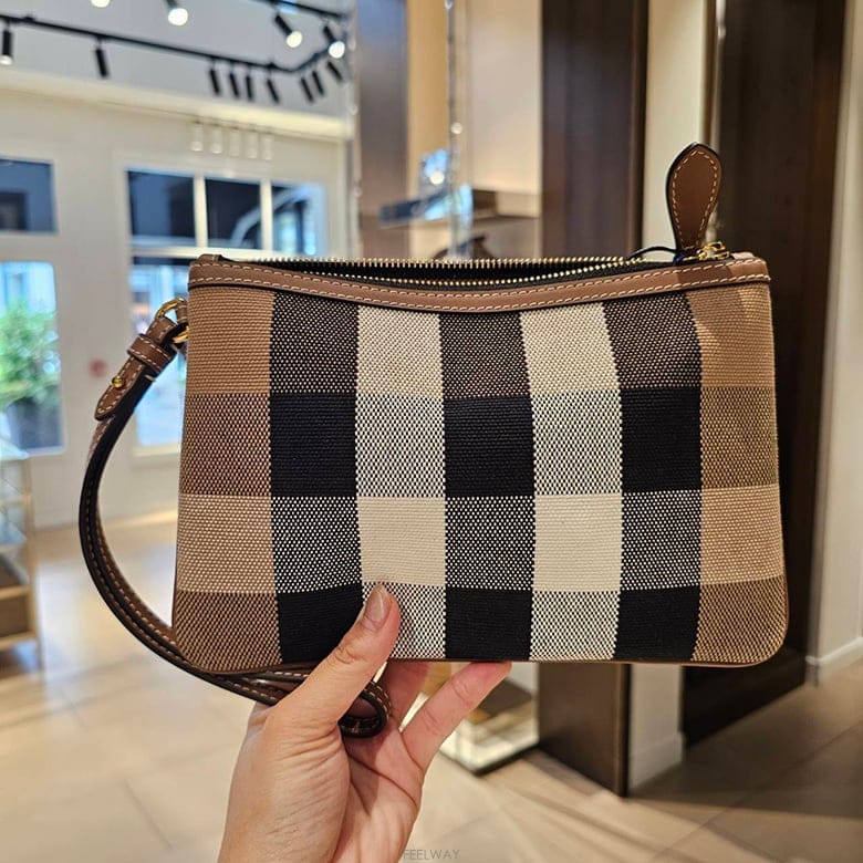 Burberry ������ �� ������ üũ ��Ʈ�� �Ŀ�ġ 80840481������ �� ������ üũ ��Ʈ�� �Ŀ�ġ 80840481
