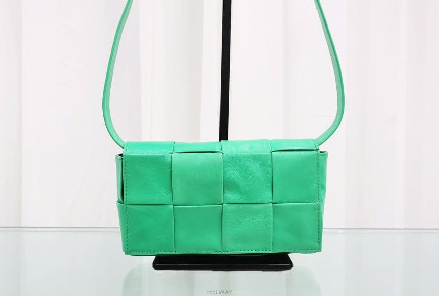 Bottega Veneta ���װ�����Ÿ ī��Ʈ ��Ʈ ũ�ν��� 651053 ��ȭ��Ǯ�º��װ�����Ÿ ī��Ʈ ��Ʈ ũ�ν��� 651053 ��ȭ��Ǯ��