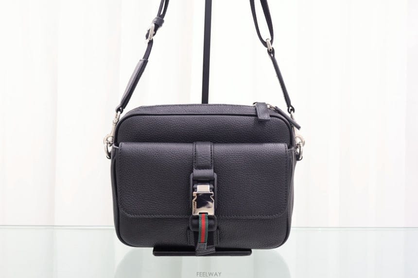 GUCCI ���� �� ���� ������ ���� ũ�ν��� ���� 816751 ��ȭ�����ű��� �� ���� ������ ���� ũ�ν��� ���� 816751 ��ȭ����