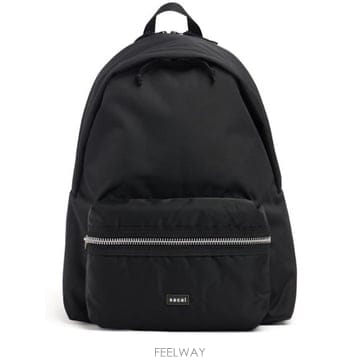 Sacai 26 FW ��ī�� ���� Backpack with front pocket and zip 83I IW4004 T26 FW ��ī�� ���� Backpack with front pocket and zip 8