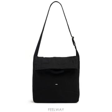 Our Legacy 26 FW �ƿ������� ���� Crossbody waist bag with flap closure 82I ZBI26 FW �ƿ������� ���� Crossbody waist bag with flap cl