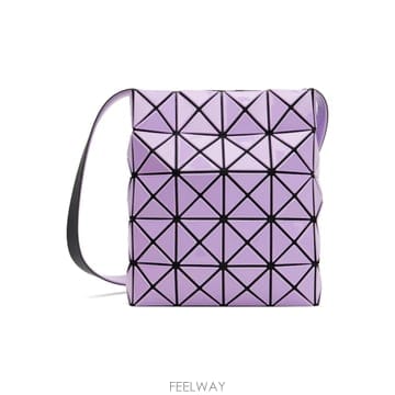 Bao Bao Issey Miyake 퍼플 프리즘 글로스 숄더백 BB68AG526 TP876843410