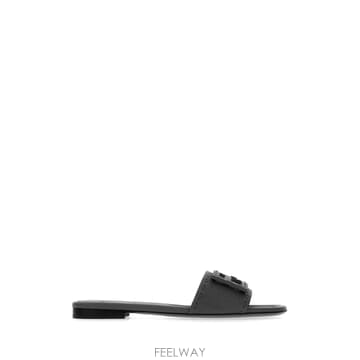 FENDI [W63]��� 8R8136AQY2 F0QA1 ���� ���� ������ �� PELLE[W63]��� 8R8136AQY2 F0QA1 ���� ���� ������ �� PELLE